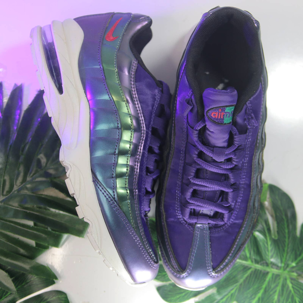 Nike Airmax 95 Purple White Sneakers size 7youth/8.5womens/39EU 001137